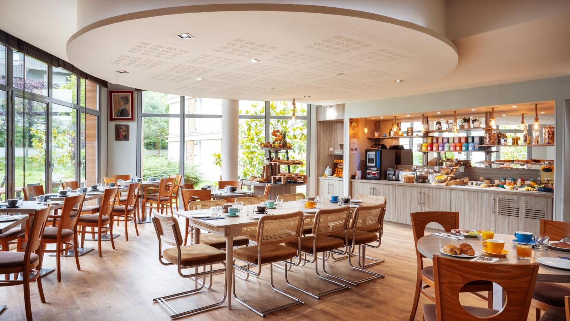 Residhome Paris-Guyancourt Buitenkant foto