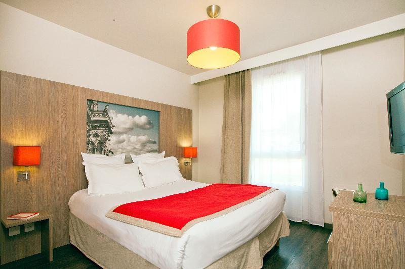 Residhome Paris-Guyancourt Buitenkant foto